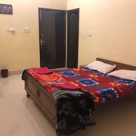 Gangotri Paying Guest House فاراناسي المظهر الخارجي الصورة