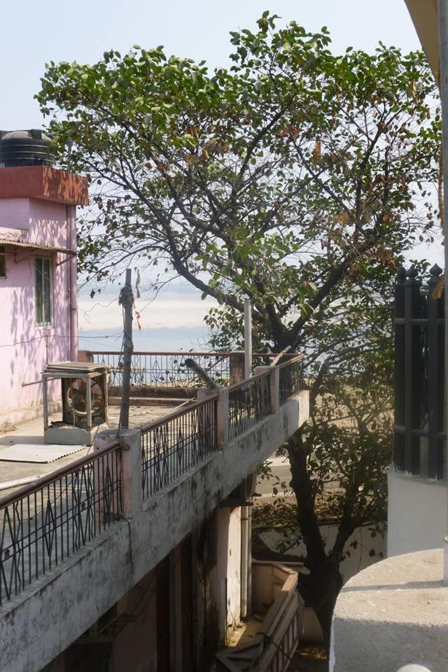 Gangotri Paying Guest House فاراناسي المظهر الخارجي الصورة