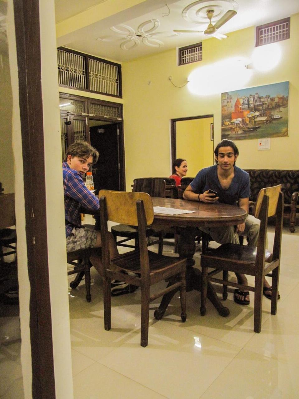 Gangotri Paying Guest House فاراناسي المظهر الخارجي الصورة
