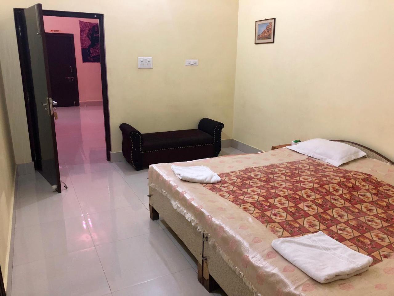 Gangotri Paying Guest House فاراناسي المظهر الخارجي الصورة