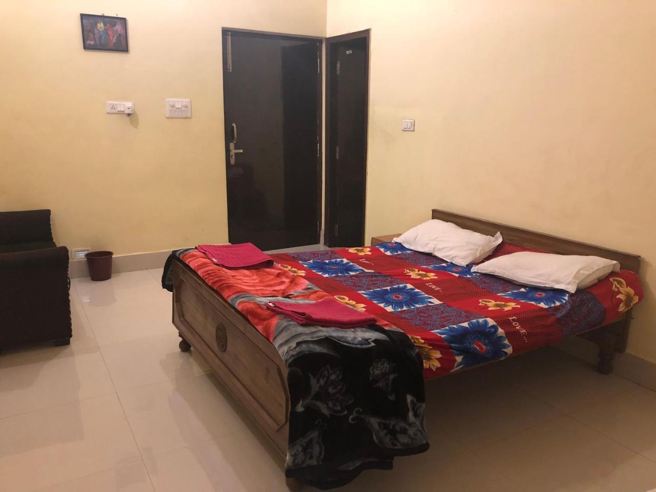 Gangotri Paying Guest House فاراناسي المظهر الخارجي الصورة